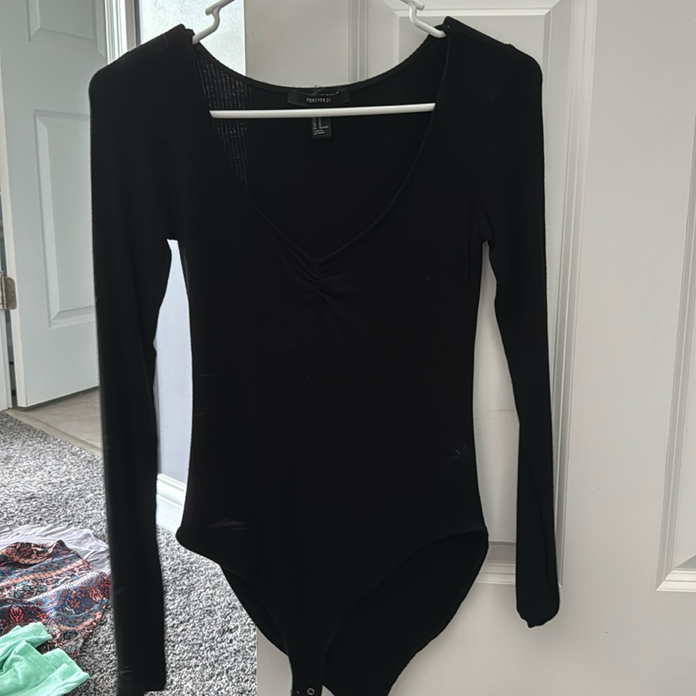 Black v-neck long sleeve body suit, size M